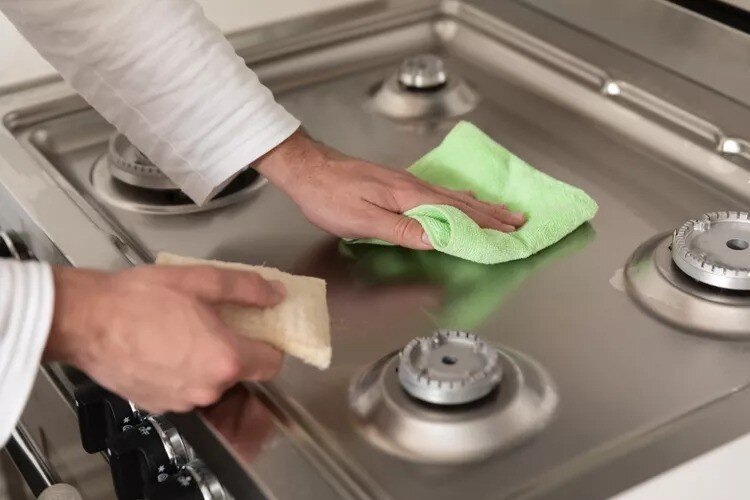 Секреты идеальной чистоты: как удалить разводы от жесткой воды с нержавеющей стали