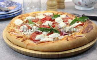 Пицца с фрикадельками и рикоттой: простой рецепт для семейного ужина