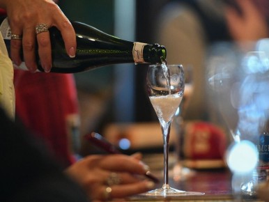 Мошенничество на знакомствах: как аферистки обирали холостяков в Москве