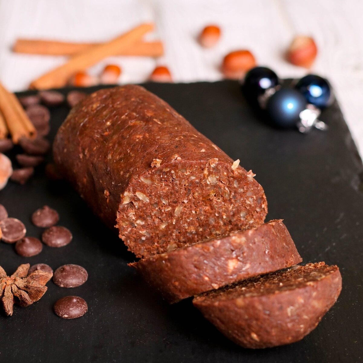 Шоколадная колбаска с нутом