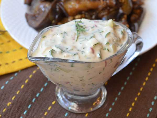 Нежный огуречно-йогуртовый дип: идеальный соус для любого мероприятия