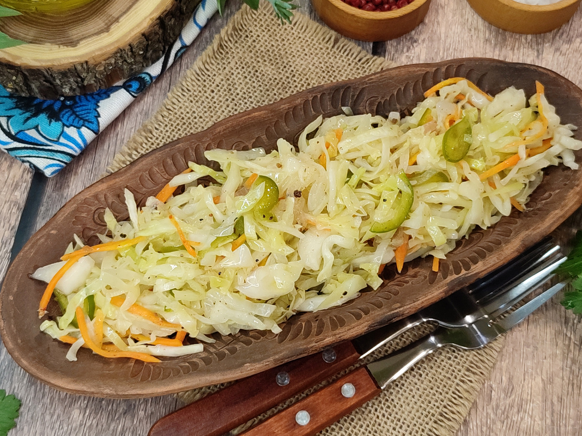 Бюджетный салат, который станет идеальным гарниром к вашим обедам