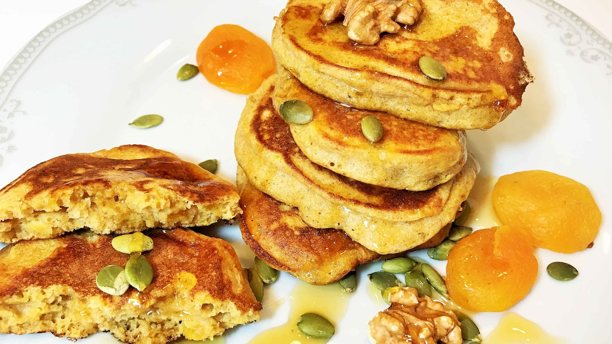Вкусные оладьи из тыквы с курагой: новый взгляд на семейный завтрак