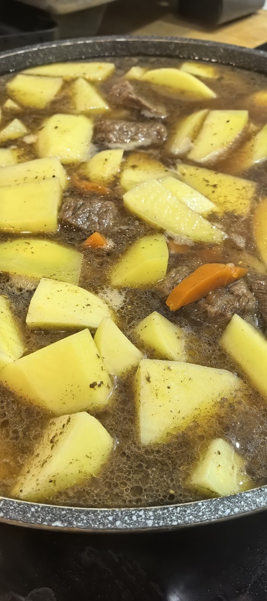 Как бабушка: жаркое, которое пробуждает воспоминания