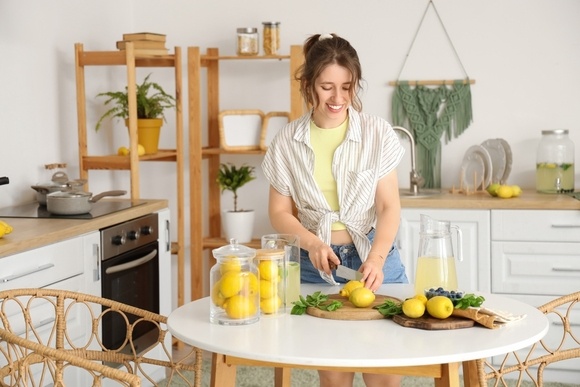 Освежающие напитки для майских дней: выберите свой идеальный лимонад