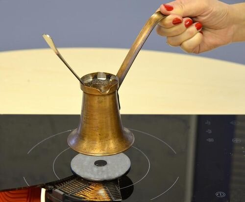 Как сварить кофе на индукционной плите: советы и хитрости