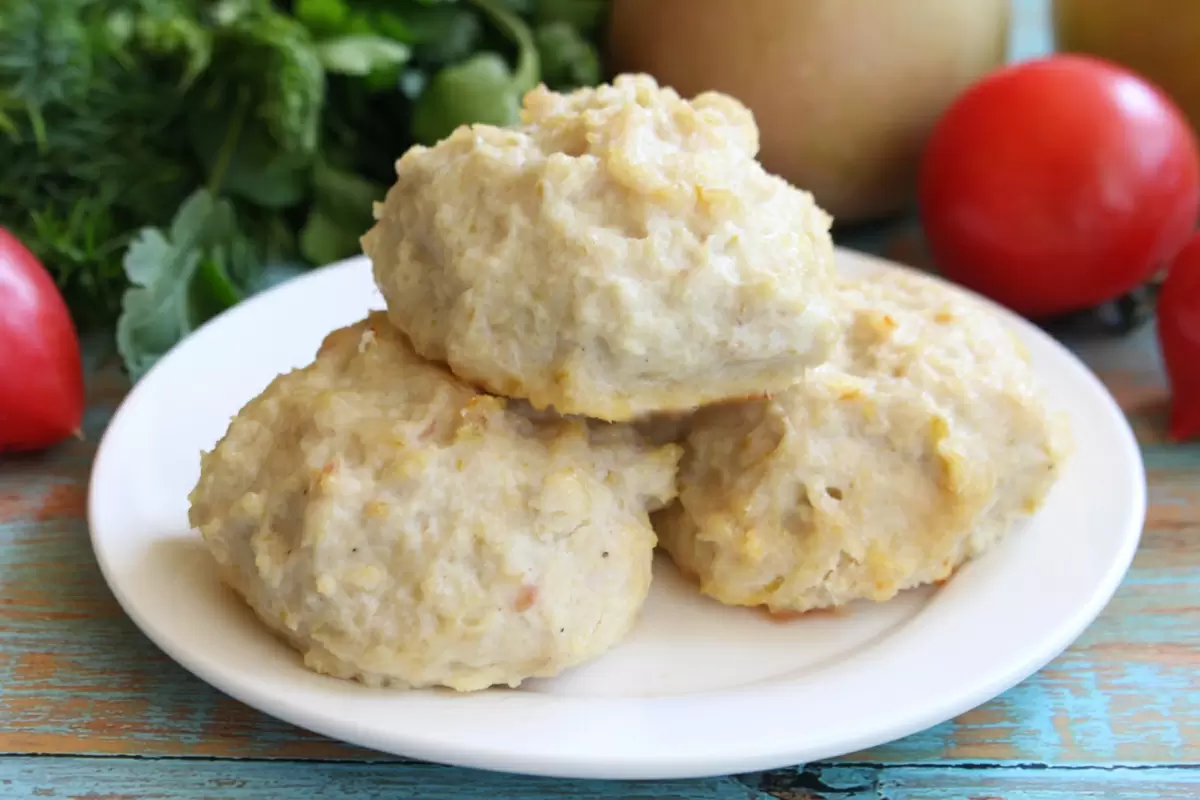 Нежные куриные котлеты с яблоками: просто, быстро и вкусно