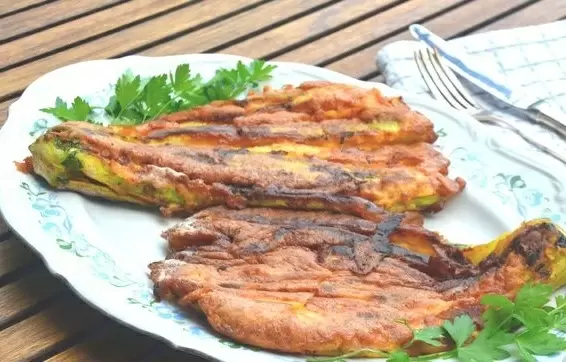 Жареные кабачки с оригинальной панировкой