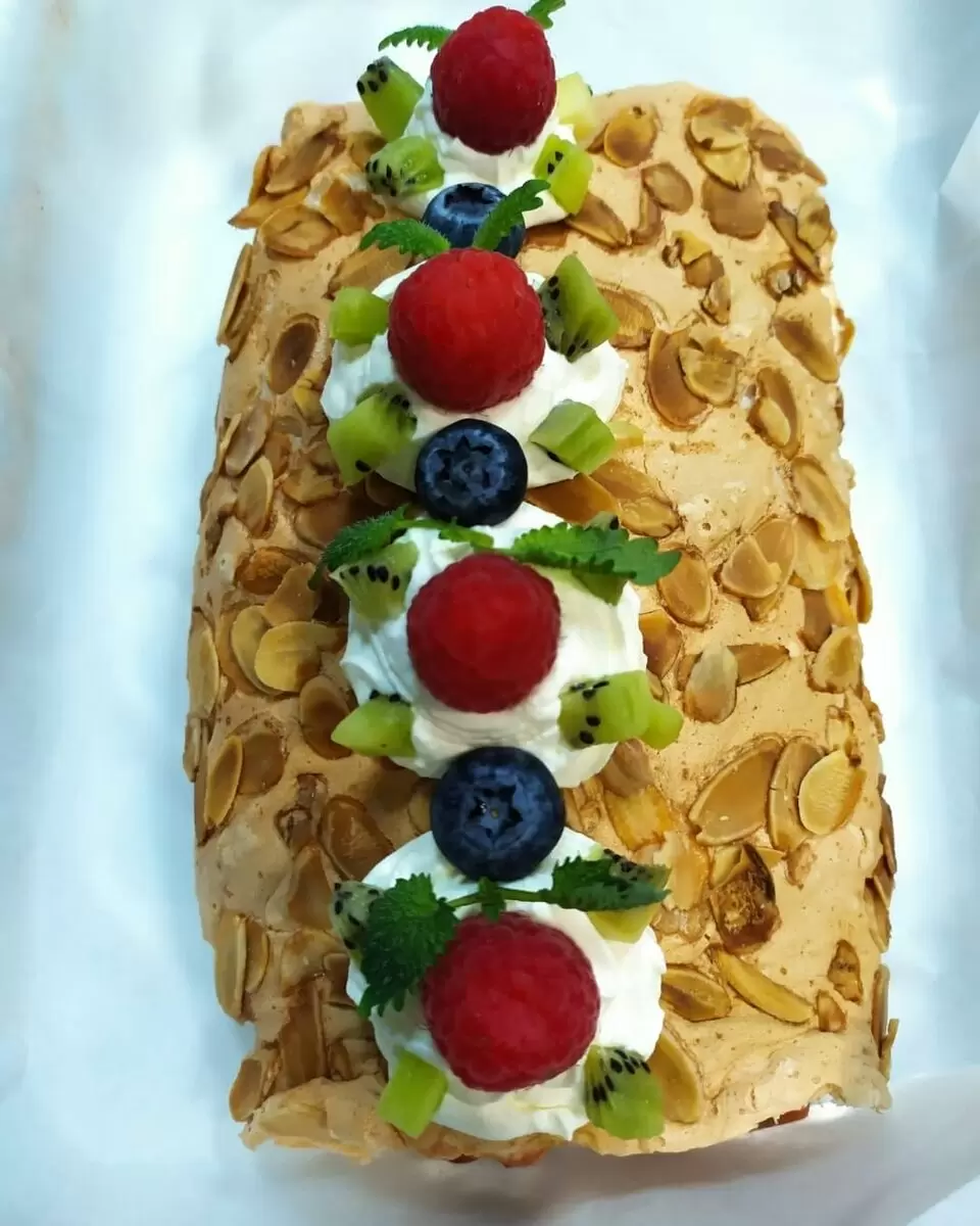 Меренговый рулет