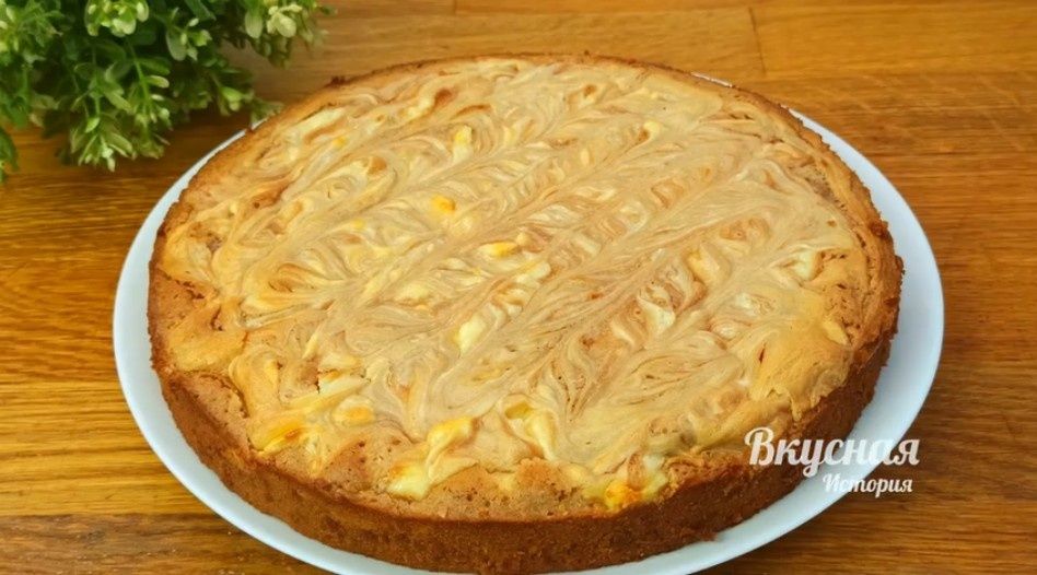Нежный шоколадный пирог с творожной начинкой: вкусно и просто