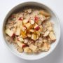 Сладкая симфония здорового завтрака: каша из киноа с яблоками